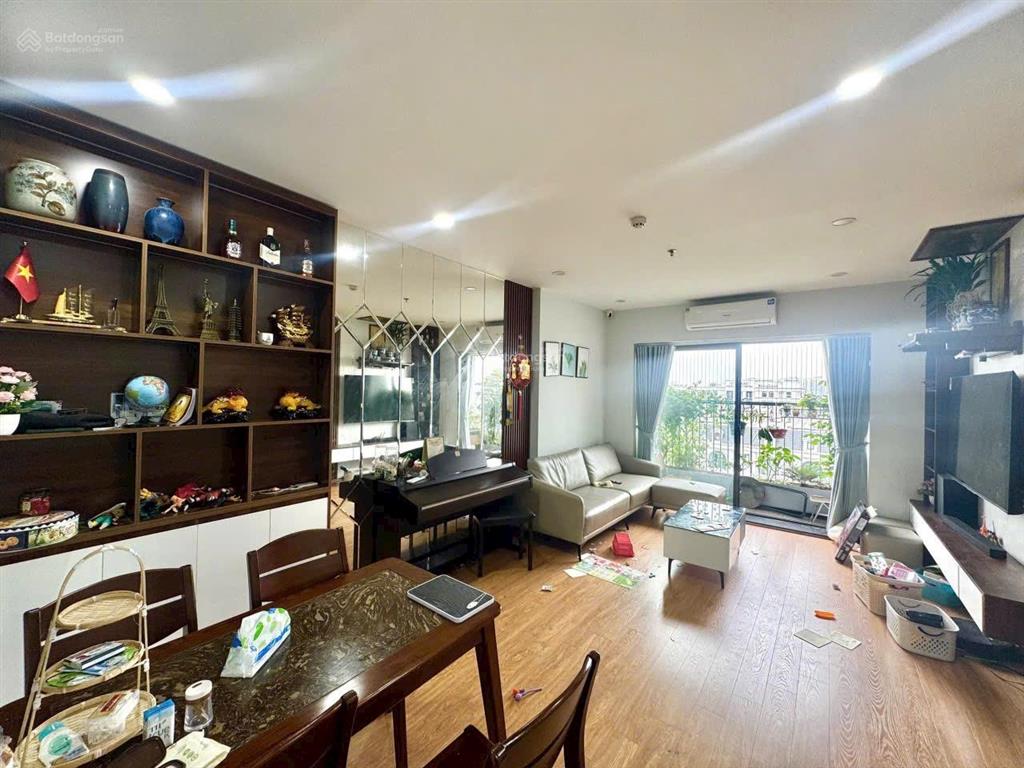 Bán chung cư lotus sài đồng  view nội khu  full nội thất. dt85m2, 3 ngủ,2vs. giá 6.1 tỷ có tl