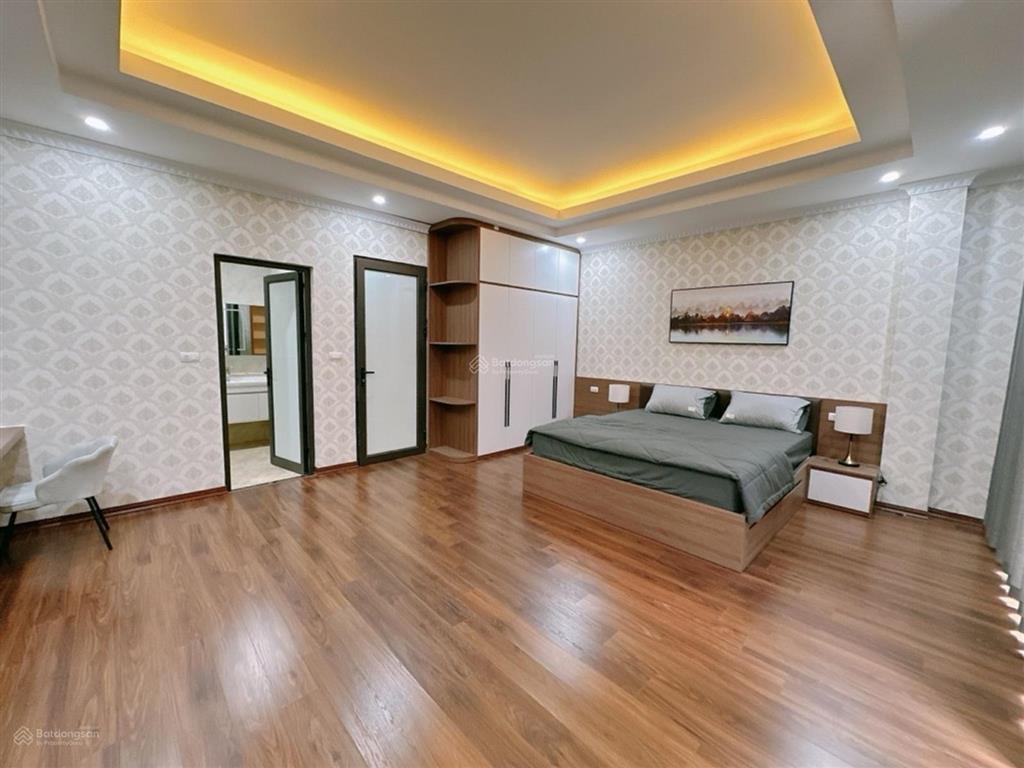 Nhà phân lô khu đấu giá phúc lợi  vỉa hè  kinh doanh  thang máy  full nội thất. dt 90m2, 6m.