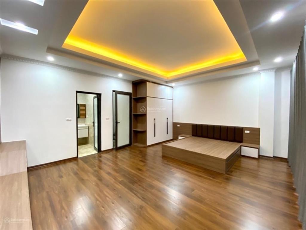 Nhà phân lô khu đấu giá phúc lợi  vỉa hè  kinh doanh  thang máy  full nội thất. dt 90m2, 6m.