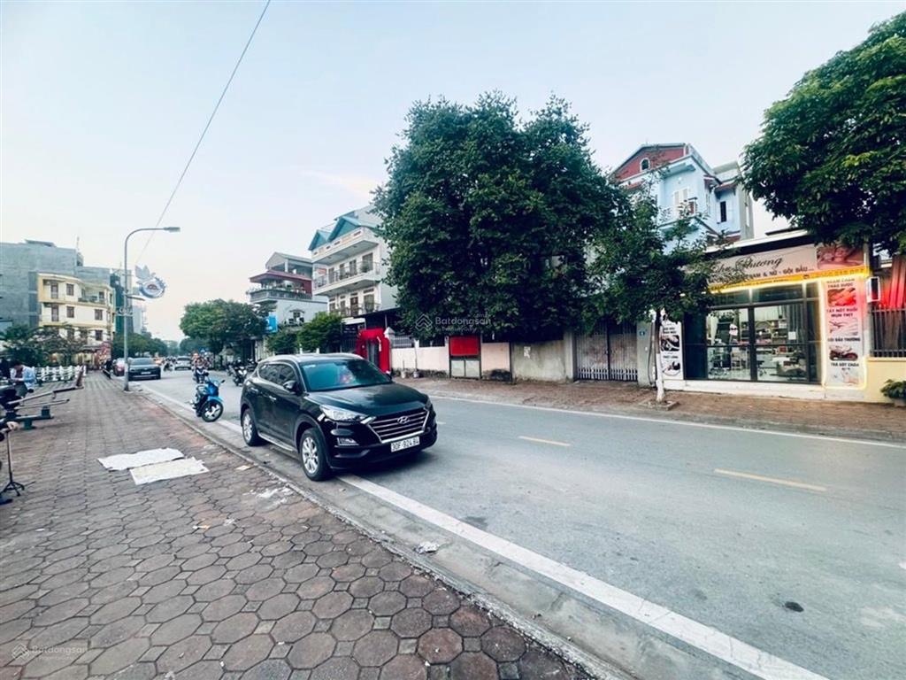 Bán nhà mặt ngõ 195 phúc lợi  vỉa hè  3 oto tránh. dt115m2, mt5.5m. giá đầu tư 145tr/m2 còn tl