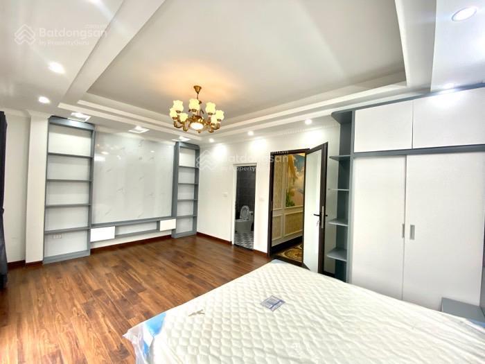 Bán nhà khu đấu giá phúc lợi vỉa hè  kinh doanh  thang máy. 80m2, 5 tầng, mt5.5m.
giá chào22.9