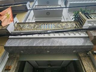 Bán nhà việt hưng  oto 4 chỗ vào nhà cách oto 7 chỗ 10m dt35m2, 5 tầng,3 ngủ, full nội thất.