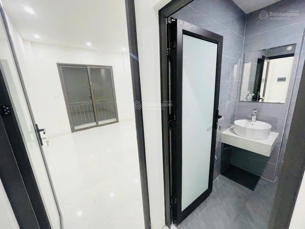 Bán nhà phố hoa lâm  việt hưng  oto cách 30m. dt 36m2, 4 tầng. giá 6.5 tỷ có tl