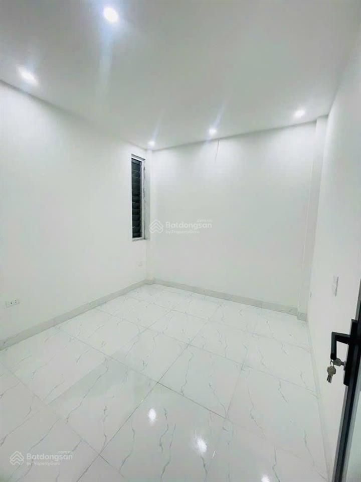 Bán nhà phố hoa lâm  việt hưng  oto cách 30m. dt 36m2, 4 tầng. giá 6.5 tỷ có tl