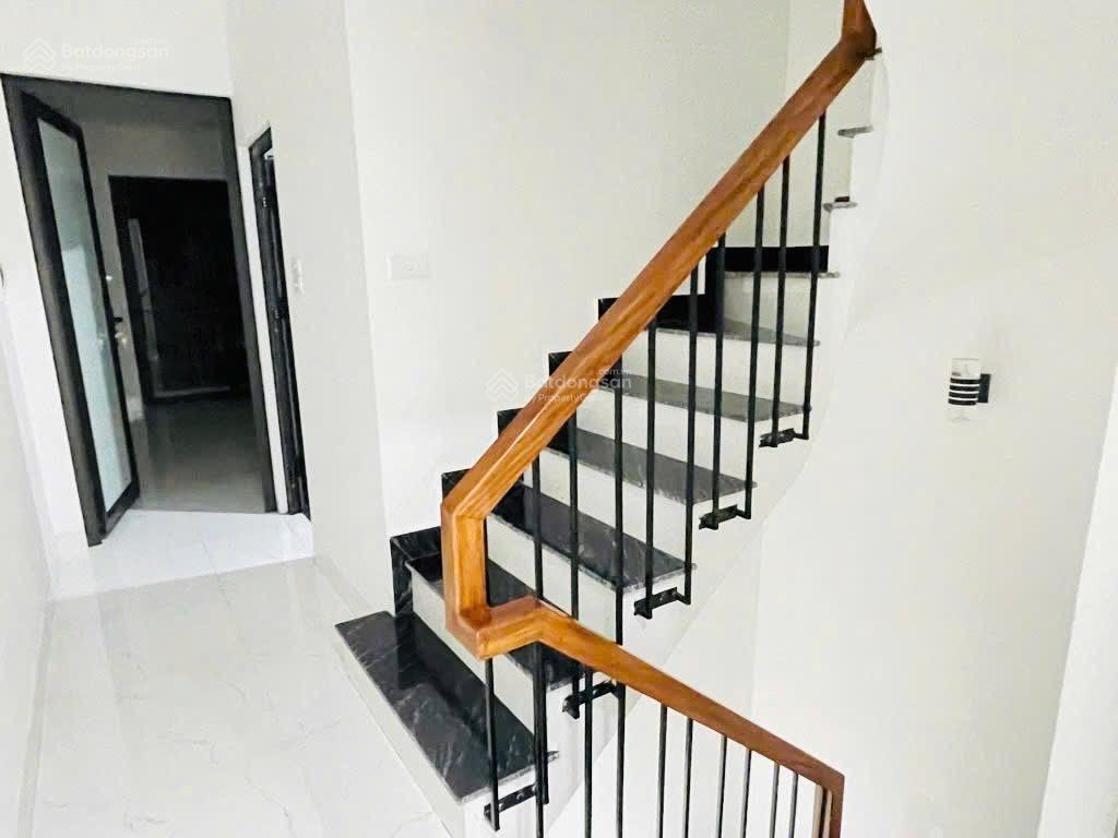 Bán nhà phố hoa lâm  việt hưng  oto cách 30m. dt 36m2, 4 tầng. giá 6.5 tỷ có tl