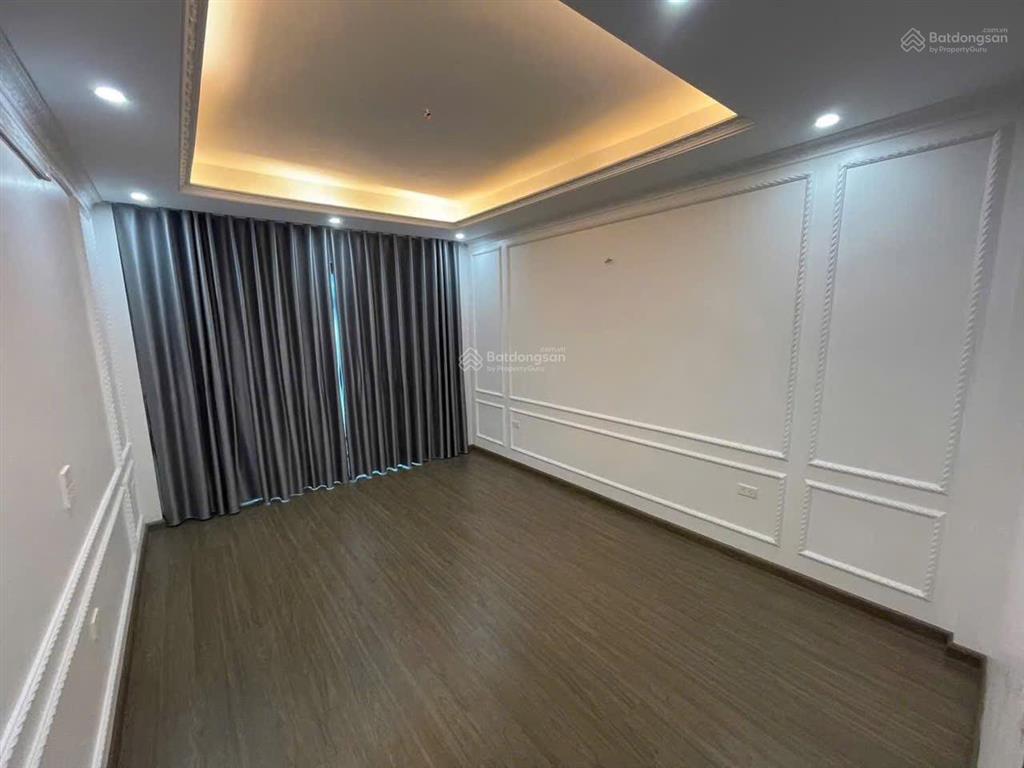 Bán nhà nguyễn văn cừ  cách oto tránh 30m full nội thất. dt55m2, 5 tầng, mt3.8m