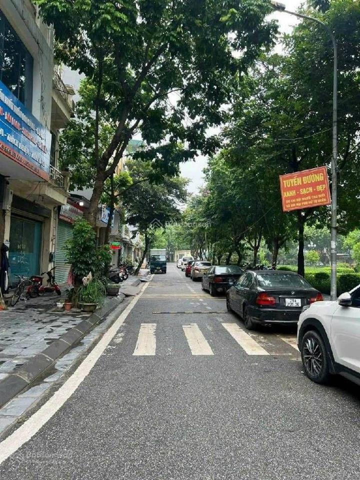 Bán nhà tđc phố trạm  vỉa hè  view vườn hoa  kinh doanh  xây toà khách sạn đẹp. dt125m2,mt6.5