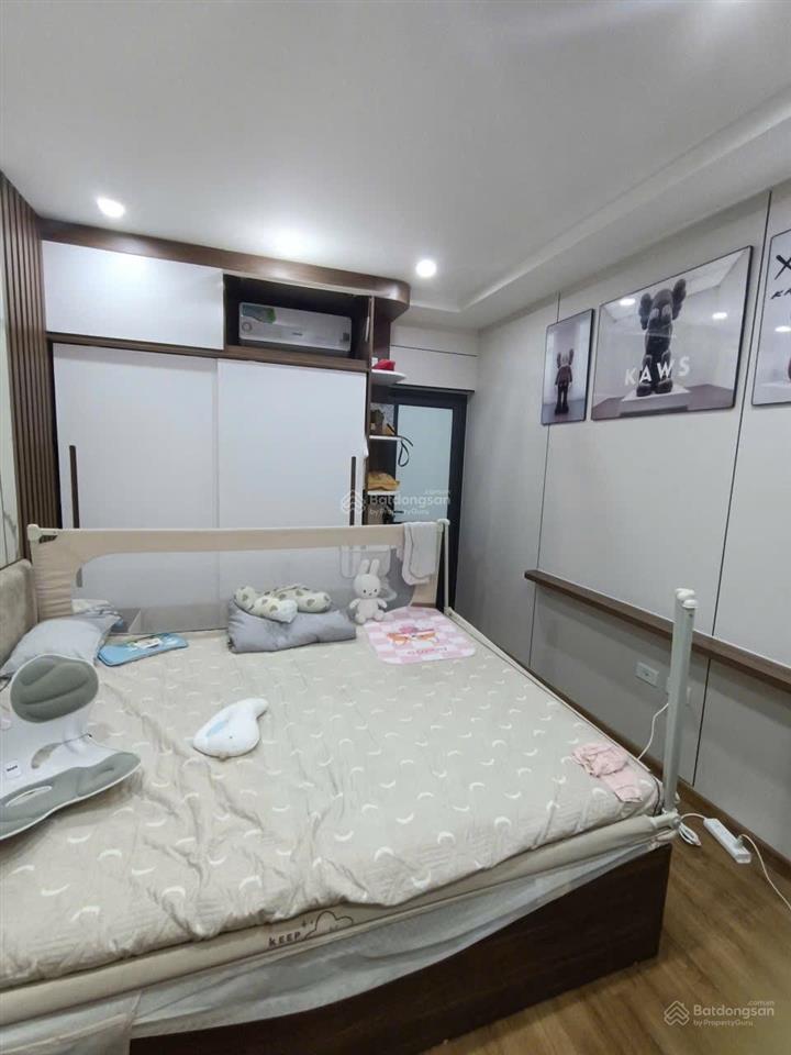 Bán gấp căn ruby3 full nội thất siêu đẹp view sông  hướng mát tầng đep.58m2, 2 ngủ,2vs. hơn 3 tỷ