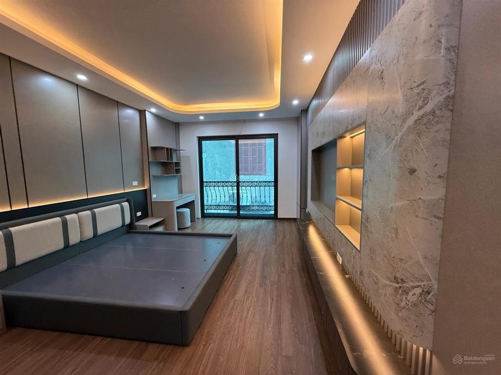 Cho thuê nhà phúc lợi  6 tầng  gần full nội thất. 40m2, 6 tầng. giá 9tr/tháng