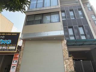 Cho thuê nhà cổ linh  vỉa hè  kinh doanh  thang máy  6 tầng. giá 30tr/th.