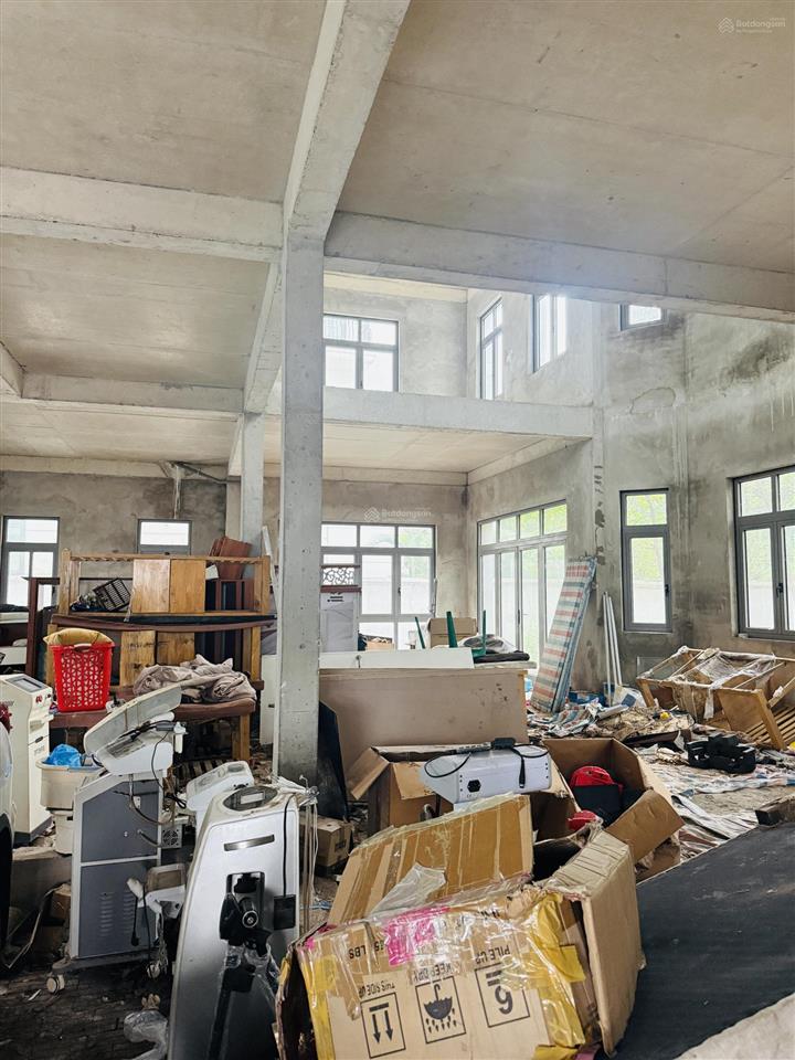 Cho thuê bt thô đường nguyệt quế  vinhomes long biên căn góc 520m2, mt20m. giá thuê 70tr/th