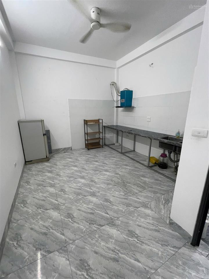 Cho thuê nhà trọ cạnh ecohomes long biên  45m2, 4 ngủ, giá8tr/tháng.