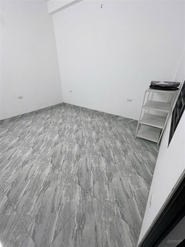 Cho thuê nhà trọ cạnh ecohomes long biên  45m2, 4 ngủ, giá8tr/tháng.