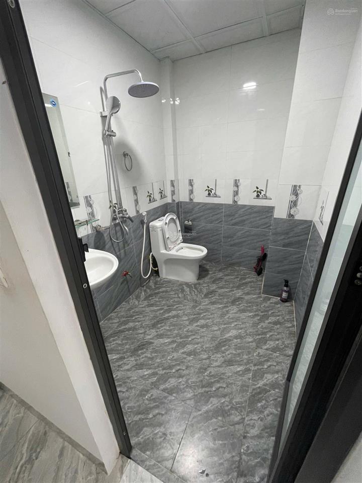 Cho thuê nhà trọ cạnh ecohomes long biên  45m2, 4 ngủ, giá8tr/tháng.
