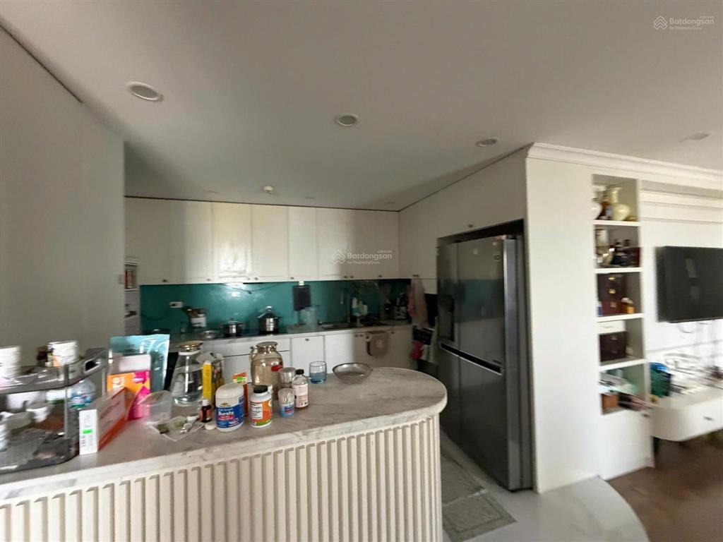 Cho thuê căn chung cư legarand jadin sài đồng  180m2, 4 ngủ, 3vs. giá thuê 18tr/ tháng  full đồ