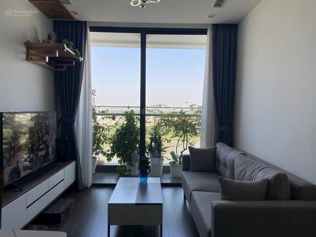 Cho thuê căn chung cư vinhomes symphon. từ 12tr/th căn 2ng2w đầy đủ nội thất cao cấp.