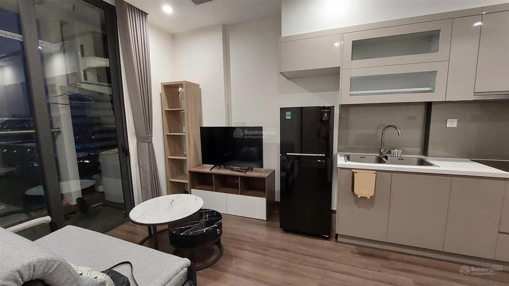 Cho thuê căn chung cư symphony long biên  dt 50m2, 1 ngủ, 1 khách, 1vs.
