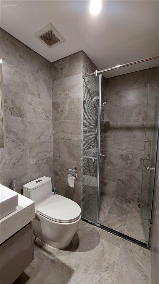 Cho thuê căn chung cư symphony long biên  dt 50m2, 1 ngủ, 1 khách, 1vs.