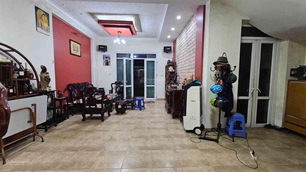 Chính chủ cần bán gấp căn biệt thự kđt sài đồng  hướng đông nam  view công viên.141m2, mt7.2m