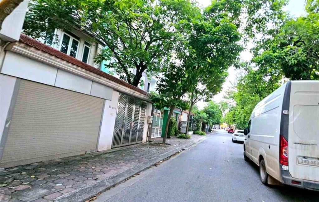 Chính chủ cần bán gấp căn biệt thự kđt sài đồng  hướng đông nam  view công viên.141m2, mt7.2m