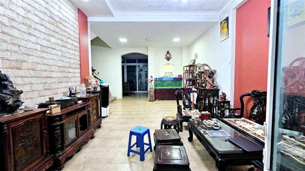 Chính chủ cần bán gấp căn biệt thự kđt sài đồng  hướng đông nam  view công viên.141m2, mt7.2m