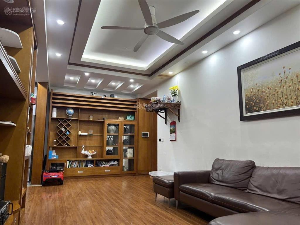 Chính chủ cho thuê căn hộ toà sunrise 3b  sài đồng  căn góc  full nội thất. 125m2, 3 ngủ, 2vs.