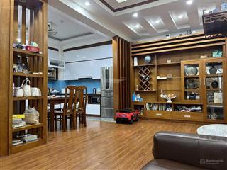 Chính chủ cho thuê căn hộ toà sunrise 3b  sài đồng  căn góc  full nội thất. 125m2, 3 ngủ, 2vs.
