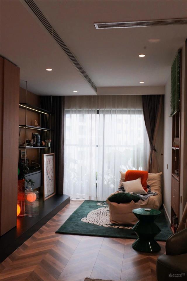 Chung cư jadin đập thông toà g1  full nội thất  giá cực tốt . 178m2, 3 ngủ, 3 vs  view hồ.