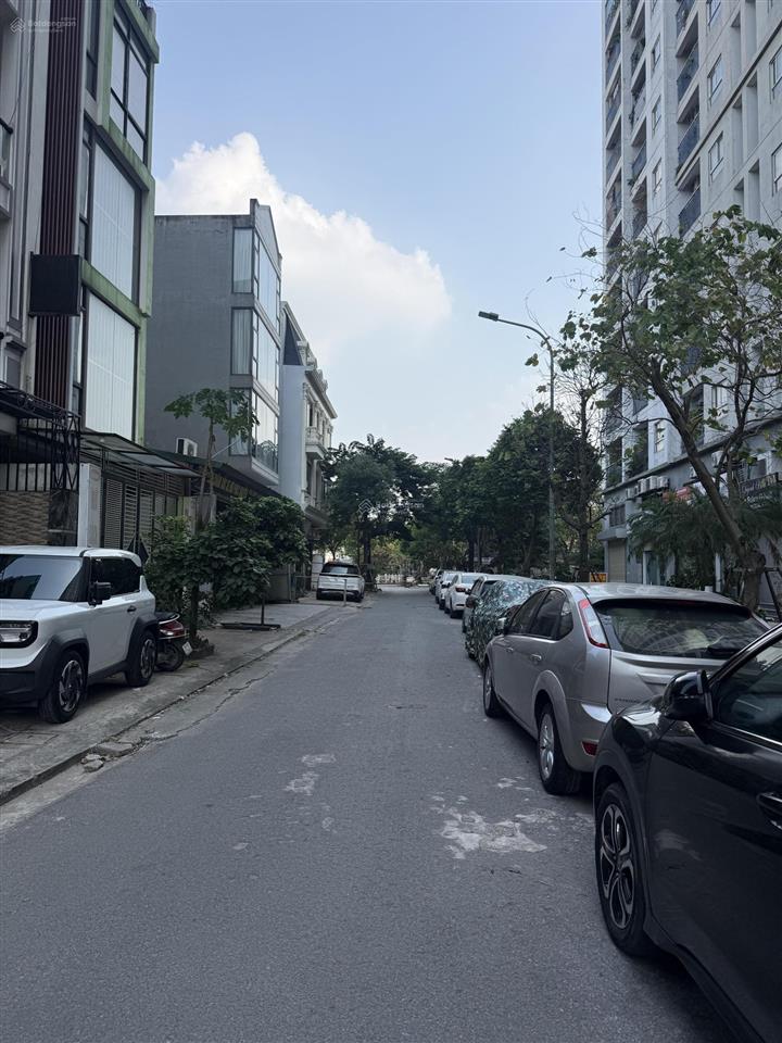 Cho thuê phòng gần ecohome phúc lợi  90m2, nội thất cơ bản. giá7 tr/tháng