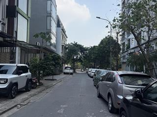 Cho thuê phòng gần ecohome phúc lợi  90m2, nội thất cơ bản. giá7 tr/tháng