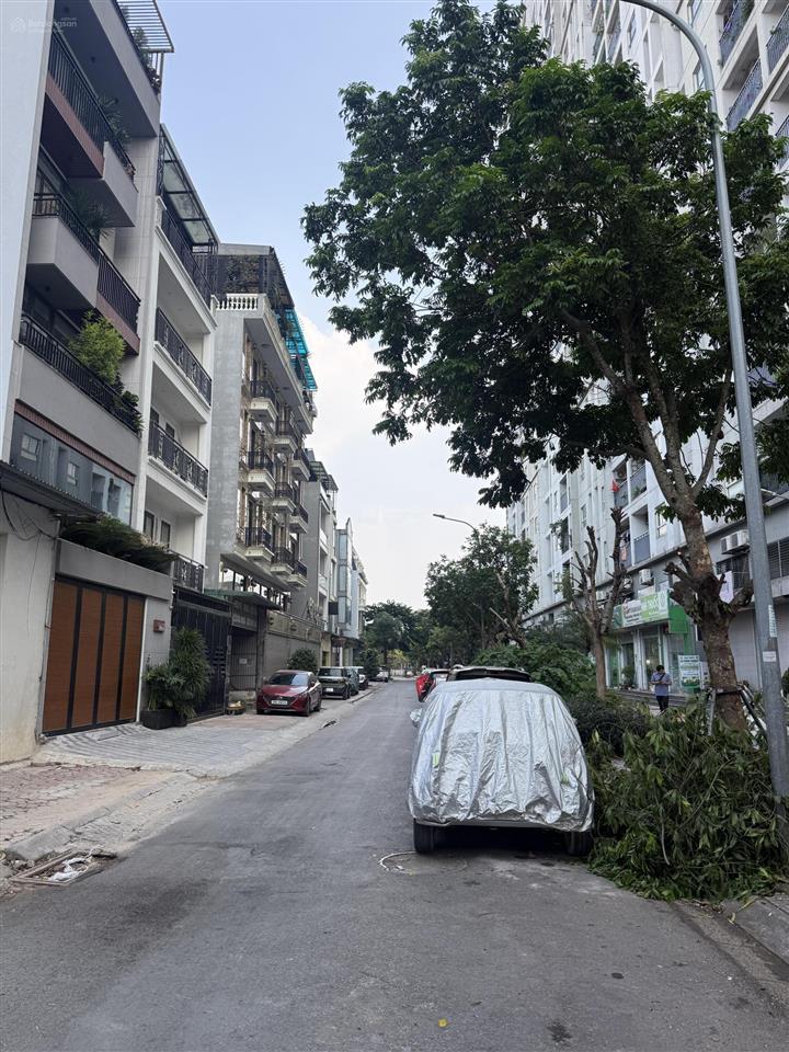Cho thuê phòng gần ecohome phúc lợi  90m2, nội thất cơ bản. giá7 tr/tháng