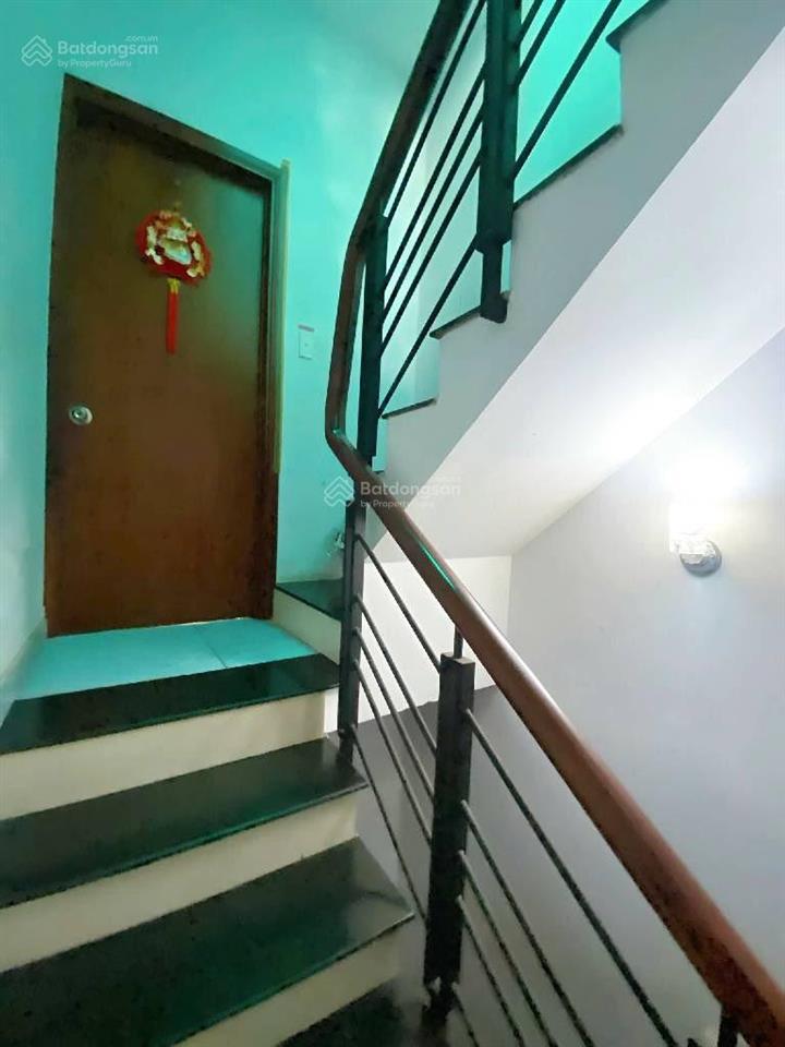 Bán nhà quận 10, lê hồng phong, 3.6x10, 4 tầng, nhỉnh 9 tỷ. hẻm xe hơi