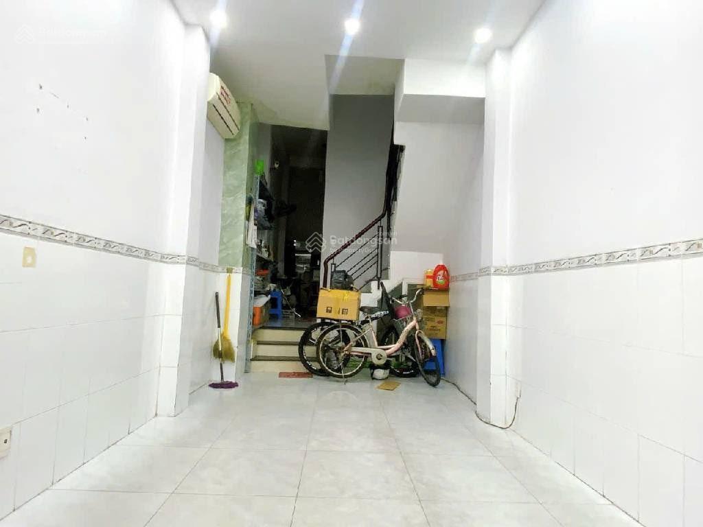Bán nhà quận 10, lê hồng phong, 3.6x10, 4 tầng, nhỉnh 9 tỷ. hẻm xe hơi