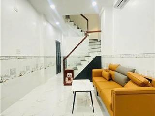 Nhà 4 tầng, trung tâm q10, dt (3.5 x 9m), nhỉnh 5 tỷ hơn xíu. hẻm thông tứ tung.