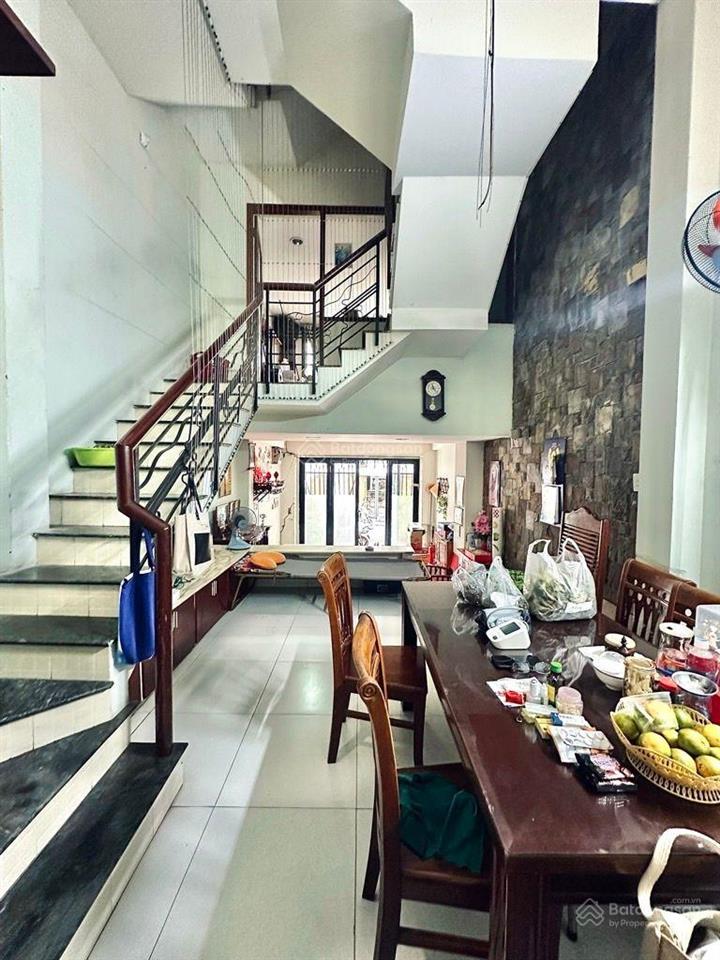 Bán nhà quận 11, ông ích khiêm, 5 tầng, 4x12m, hẻm xe tải, 10tỷ.