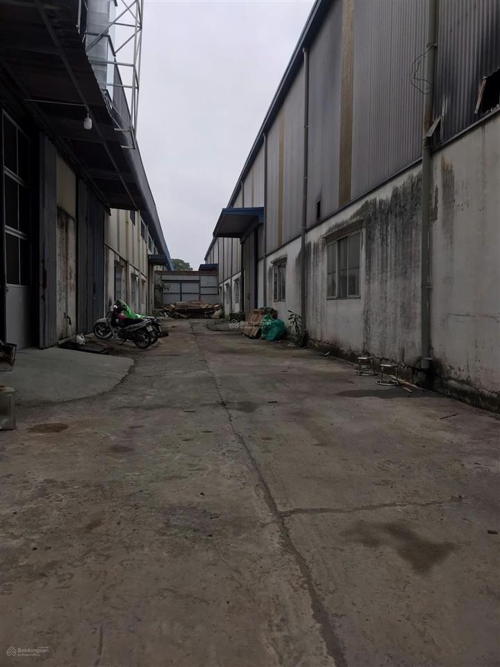 Kho logistics 1800m2(có chia nhỏ) vị trí chiến lược ngay nguyễn văn cừ kết nối 4 hướng huyết mạch