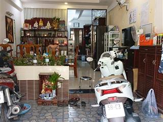 Cần bán gấp shophouse chung cư b5 đường 48 phường 3 q4 dt 113,6m , 4 phòng , 1 trệt 1 lầu gi