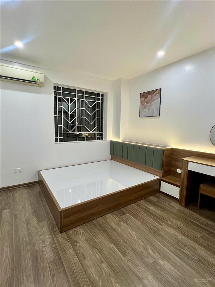 Bán căn hộ chung cư 30t nguyễn chánh. dt 76m2 nhà 3 ngủ, 2vs. có thể vào ở ngay