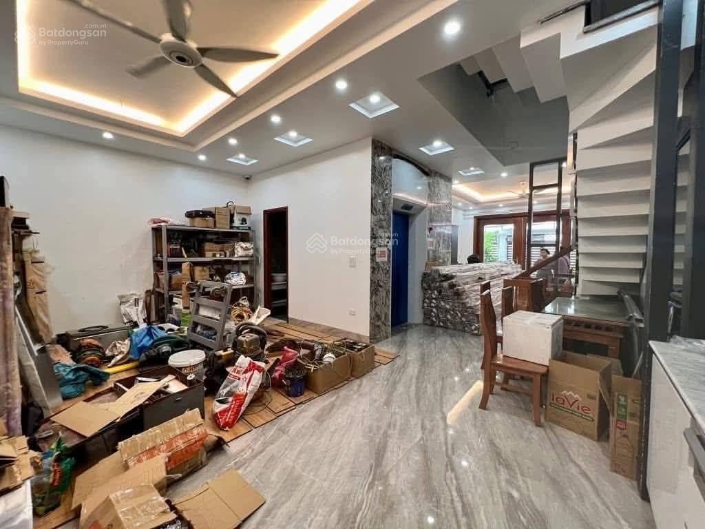 Bán nhà phố thụy khuê  tây hồ. dt 50m2 mt 5 mét 6 tầng thang máy 14.9 tỷ ô tô. nhà dân xây phân lô
