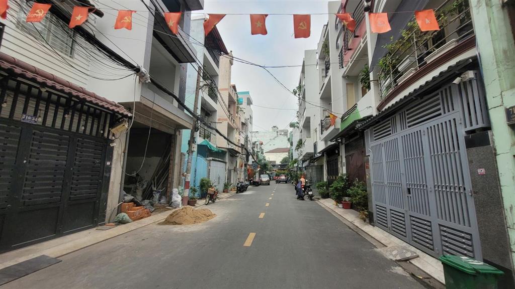 Hxh 8m thông lũy bán bích, giáp khu bàu cát tân bình  4mx15.5m  nhà kiên cố 2 lầu, st  9.2 tỷ tl