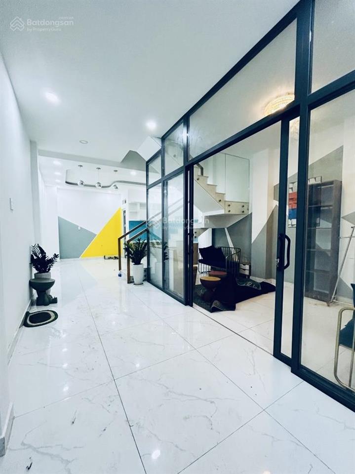 Nhà huỳnh tấn phát quận 7, ngang 4,7 dài 10m 3 pn chỉ 5 tỷ nhỉnh