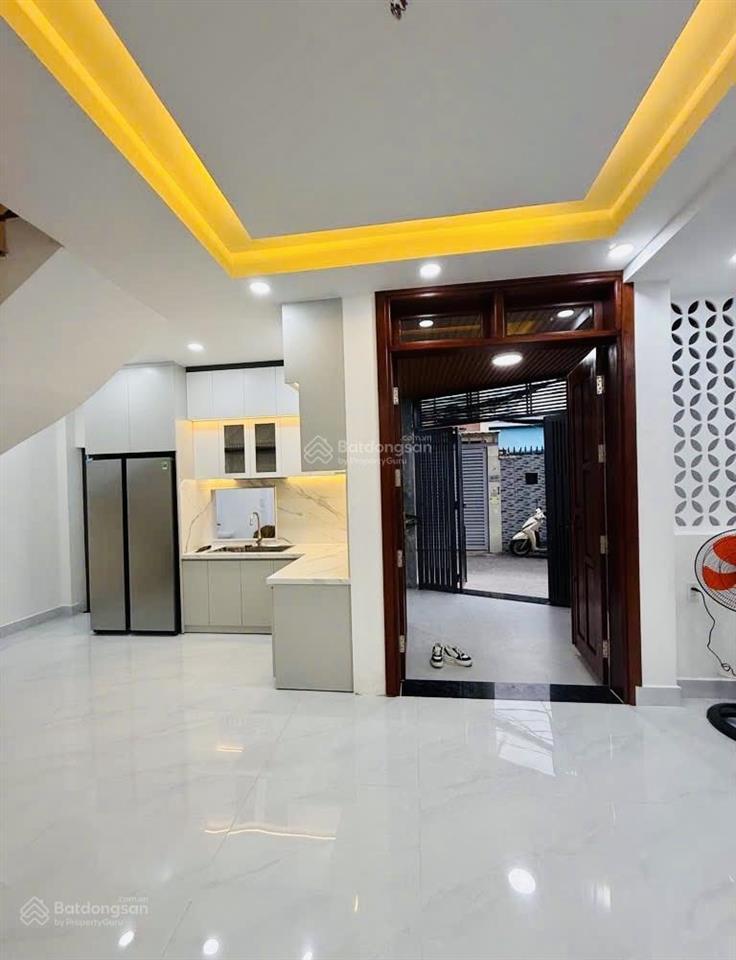 Bán nhà nguyễn thị thập q7, ngang 7m, 3 lầu 6pn chỉ 9,6tỷ