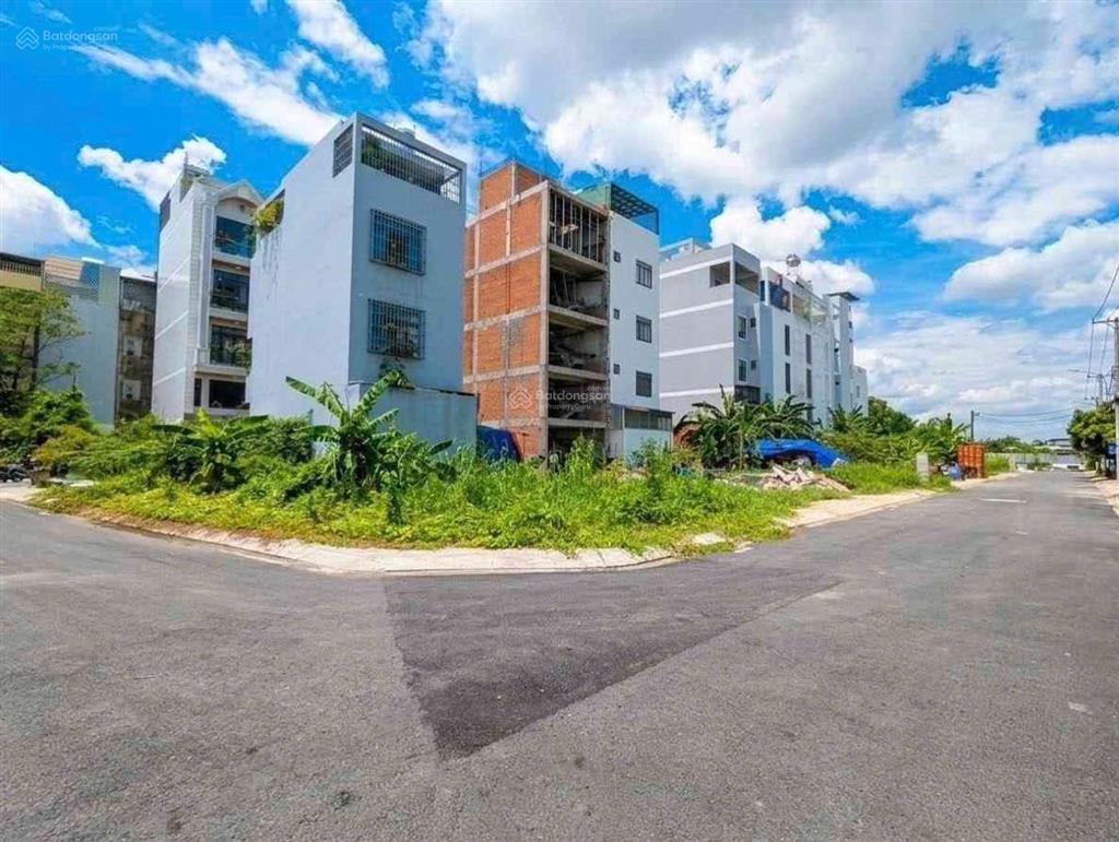 Đất xây 6 tấm hoàng quốc việt  hàng xóm lacasa quận 7