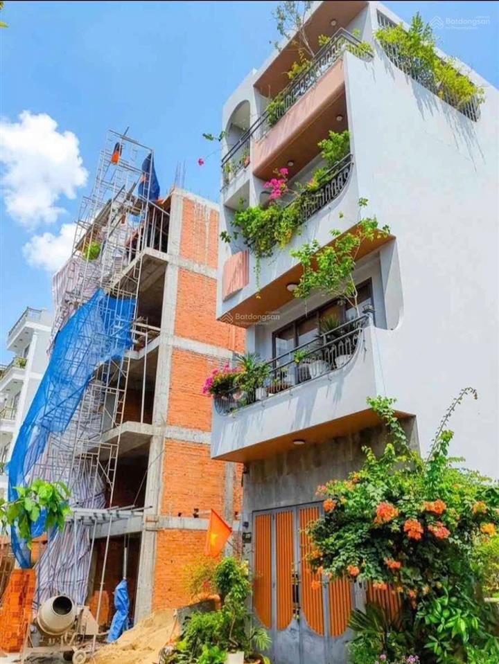 Đất xây 6 tấm hoàng quốc việt  hàng xóm lacasa quận 7