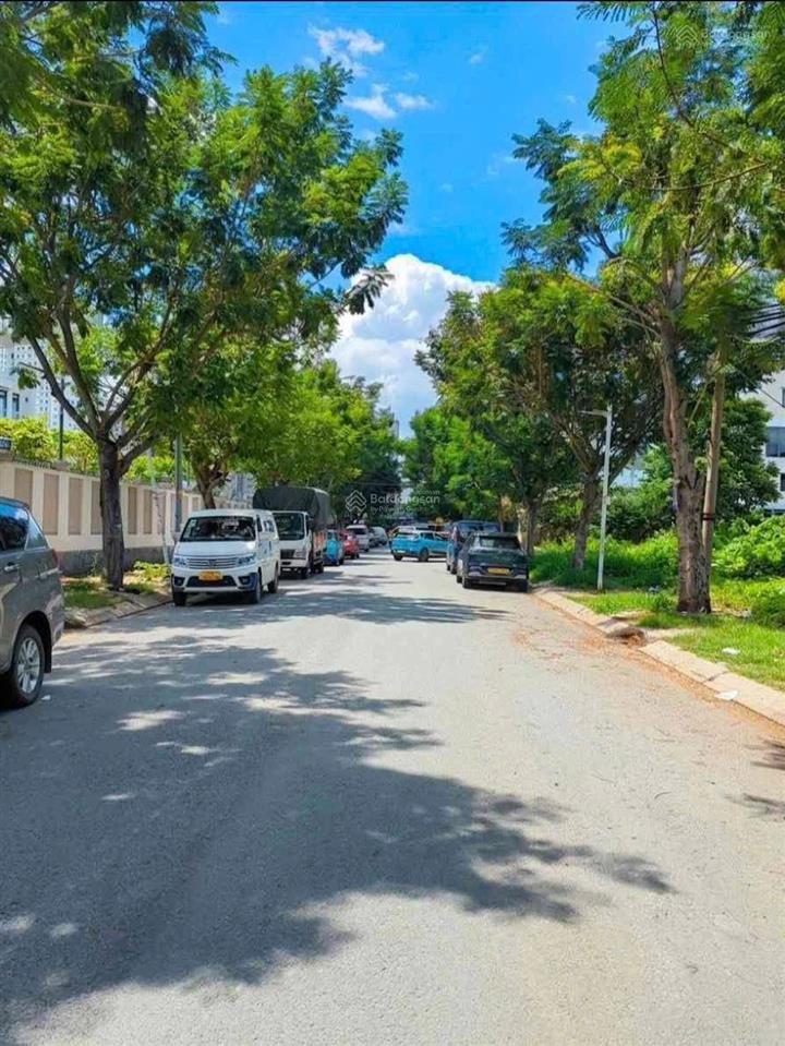 Đất xây 6 tấm hoàng quốc việt  hàng xóm lacasa quận 7