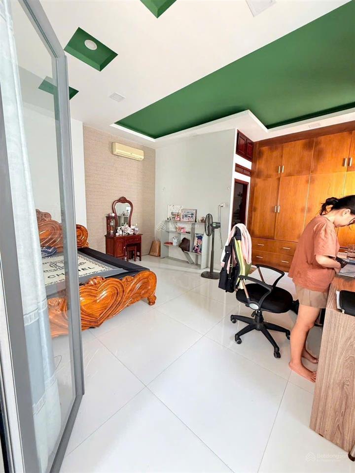 Căn góc 2mt thoáng kinh doanh sầm uất  ngay hoàng diệu 2  3 tầng  94m2  4pn chỉ 13,6 tỷ tl