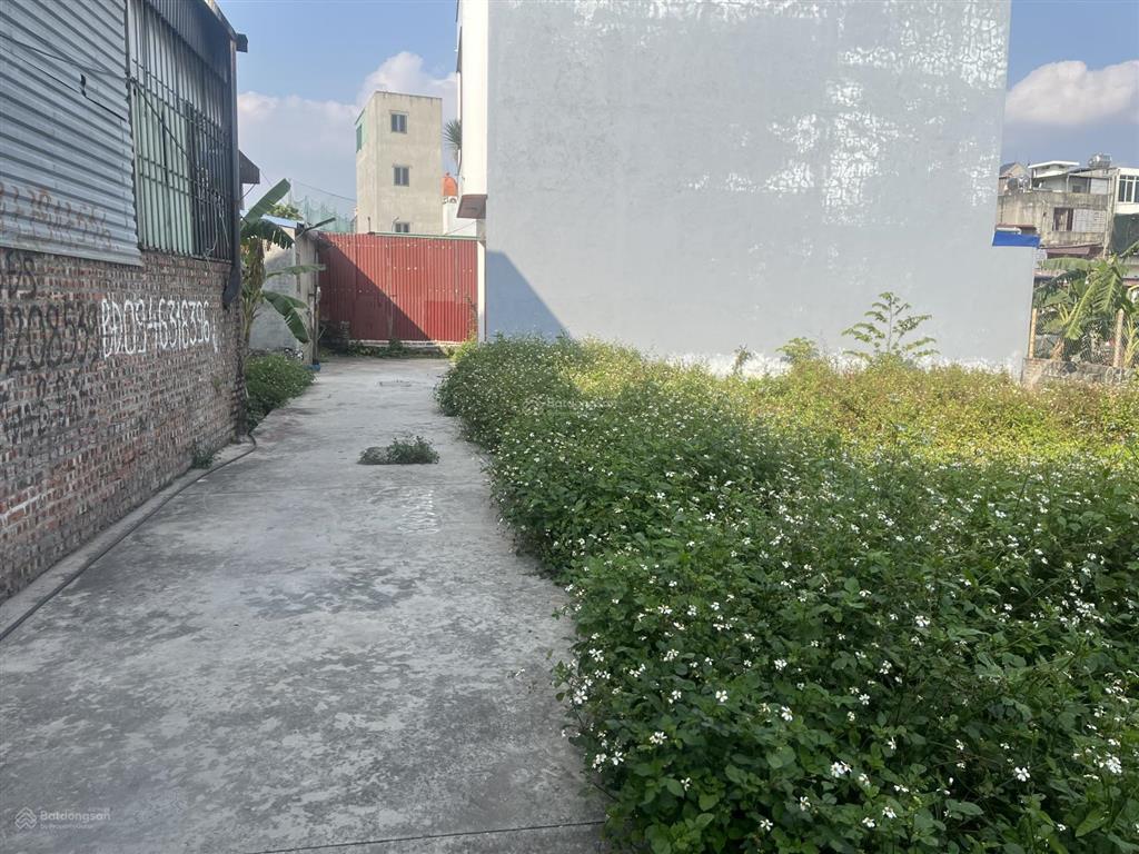 Gia đình cần bán lô đất chính chủ