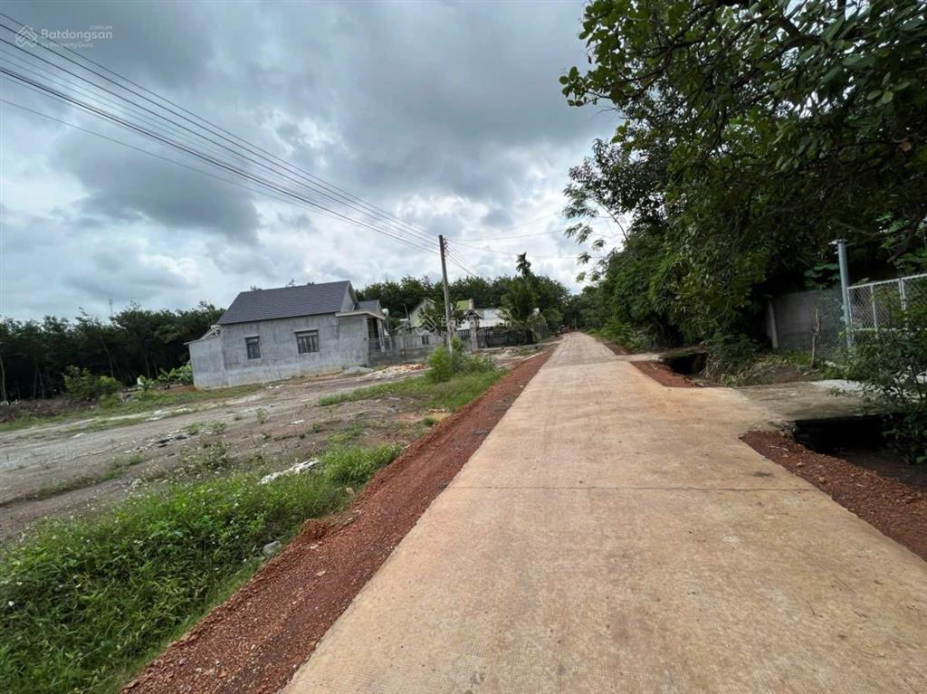 Bán đất 150m2 tại ấp dên dên, thị trấn tân phú, đồng phú, 800 triệu