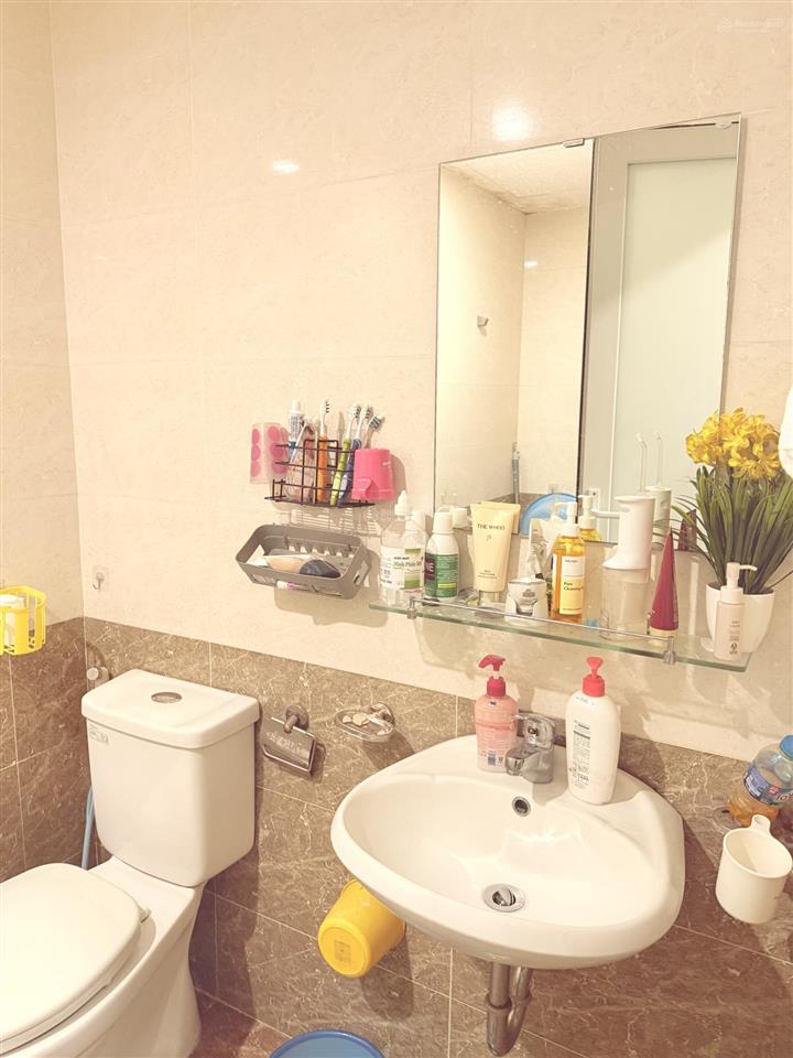 Em (chủ nhà) có nhu cầu bán căn 69m2 2 ngủ athena xuân phương, hà nội