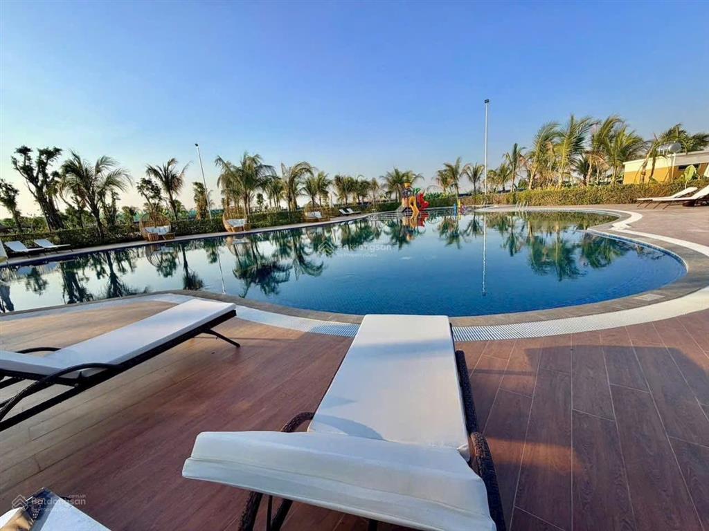 Nhà 1 trệt 3 lầu 5x12m(60m2) kđt vinhomes hậu nghĩa giá 3 tỷ 900 triệu